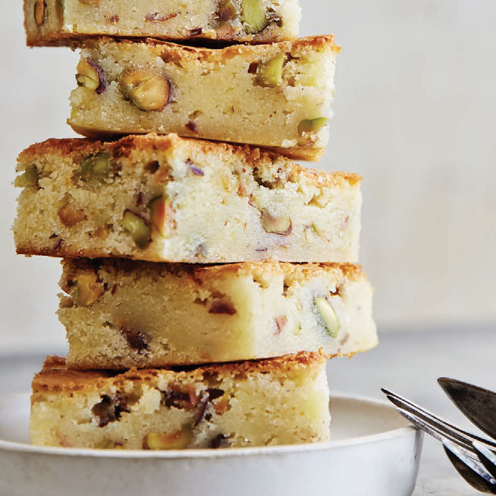 Blondies with Salted Pistachios 