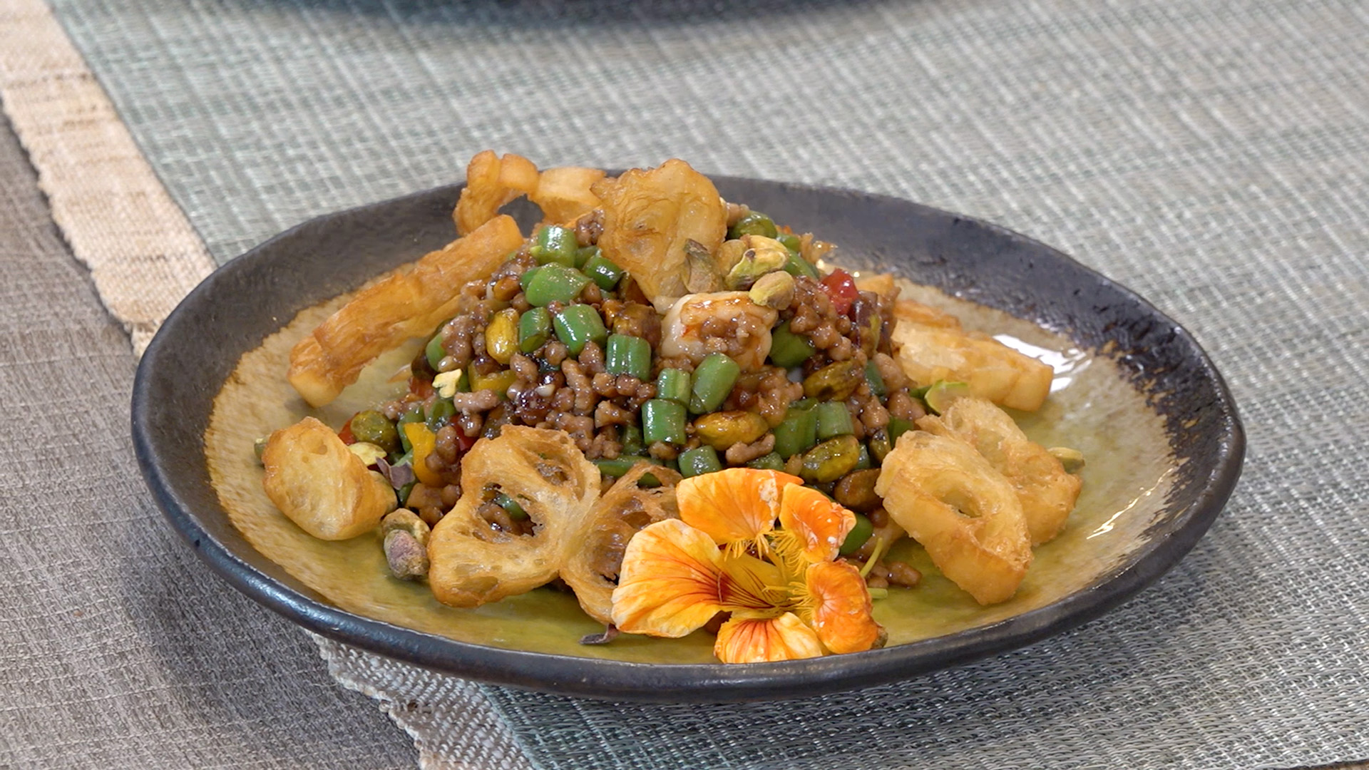 Green beans with minced pork and Pistachio