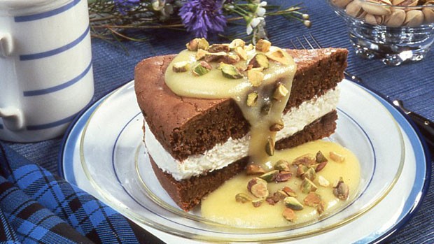 chocolate cake with custard