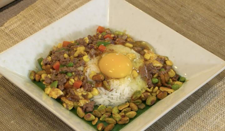 Minced Beef, Pistachio and Egg over Rice